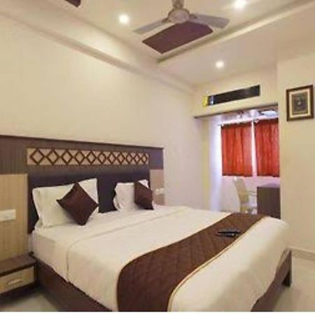 Pkn Classic Regency Madurai Esterno foto