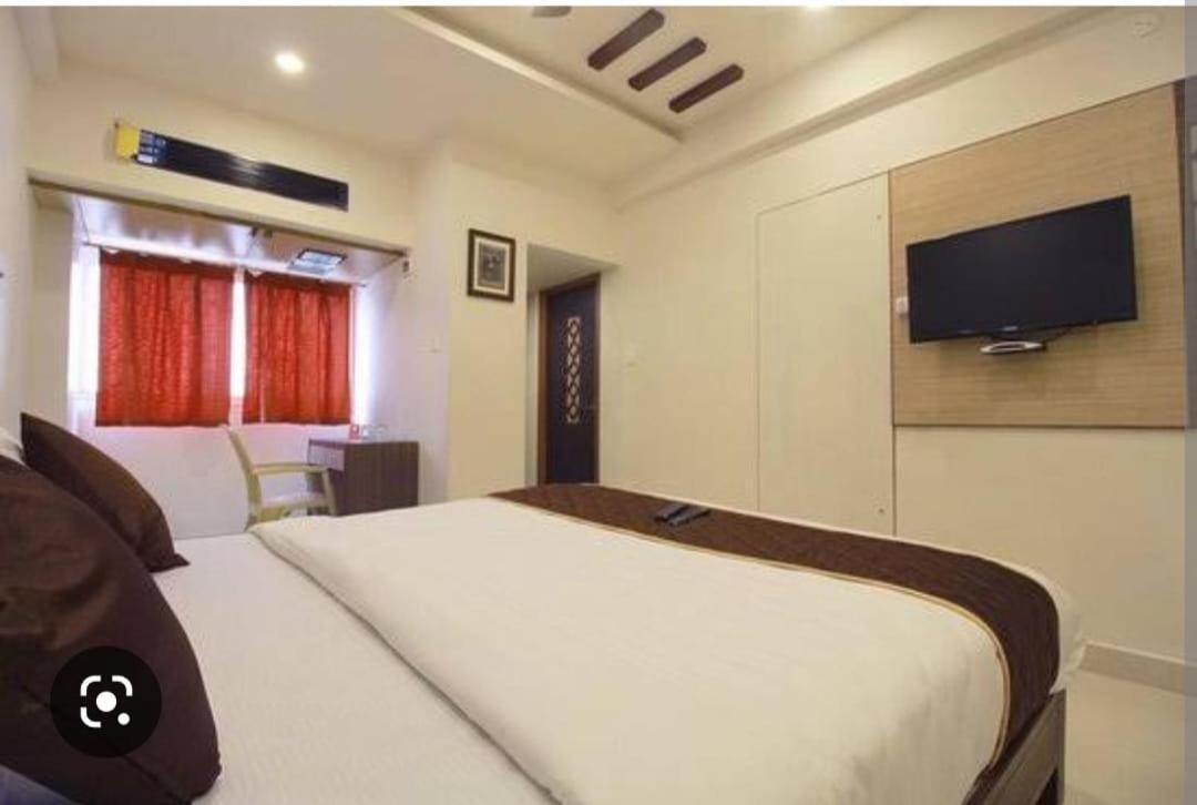 Pkn Classic Regency Madurai Esterno foto