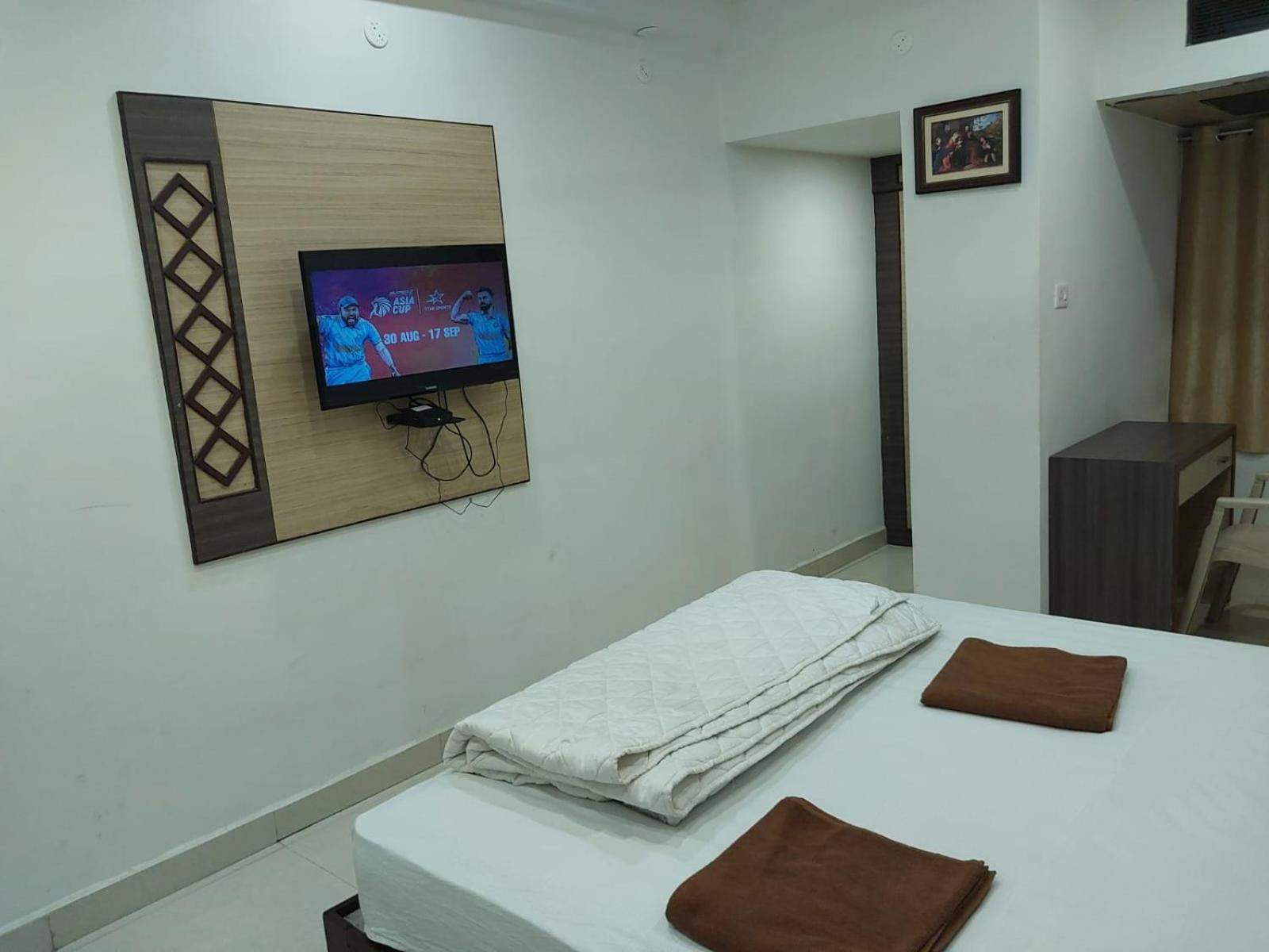 Pkn Classic Regency Madurai Esterno foto